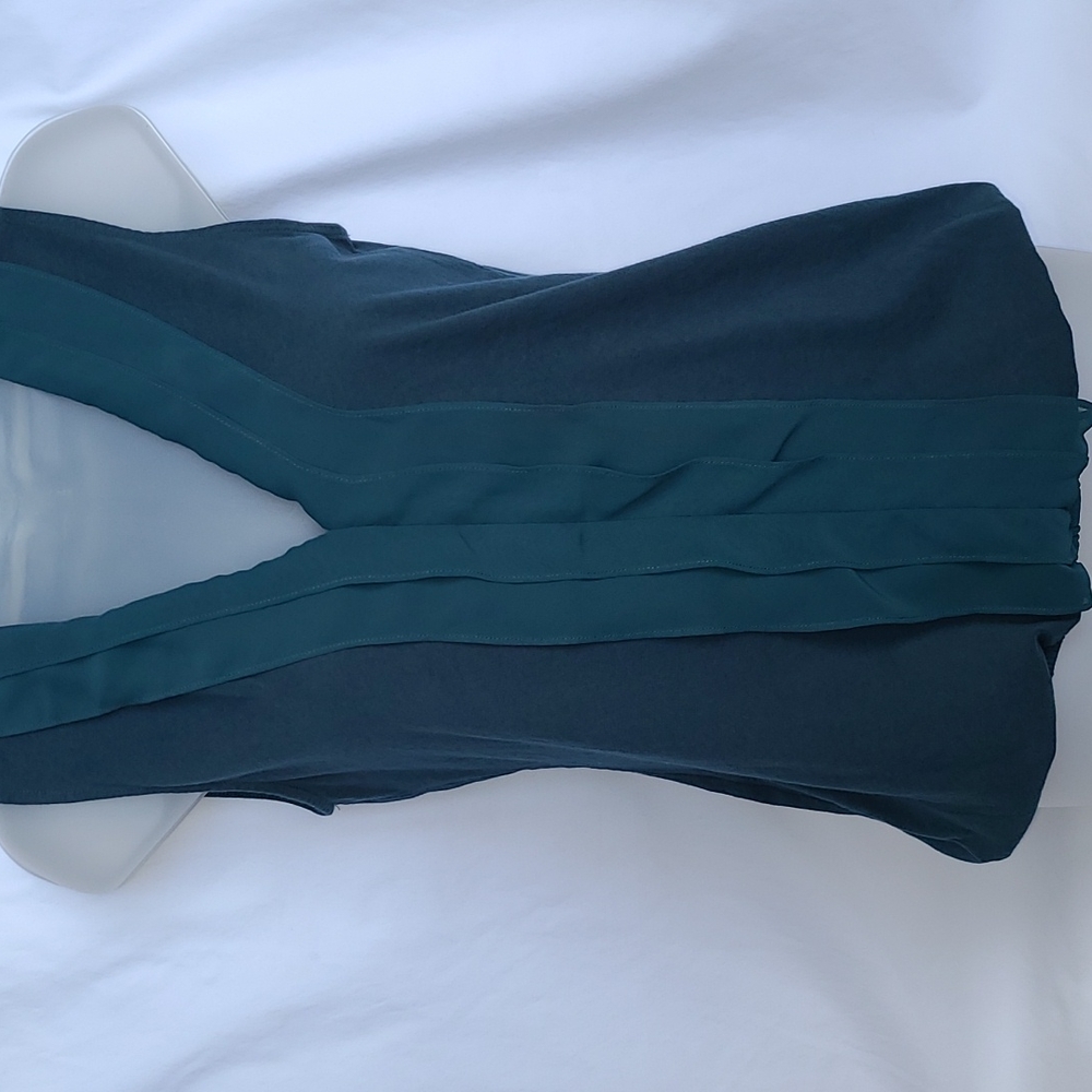 💙 3/$22 Loft Sleeveless Mixed Media Top